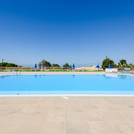 Inviting 1-Bed Beach Apartment In Albufeira Apartment