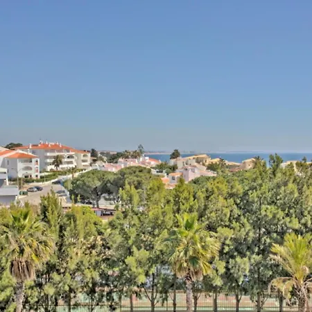 Inviting 1-Bed Beach Apartment In Albufeira *